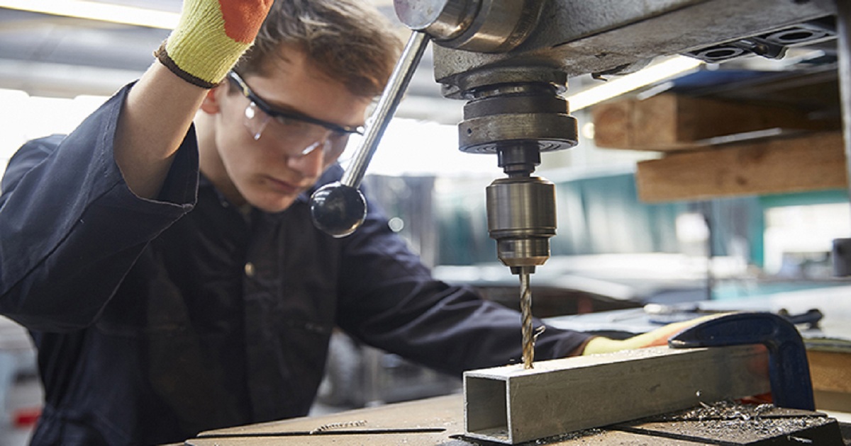 PREPARING THE NEXT GENERATION OF LEADERS IN THE MANUFACTURING ENTERPRISE